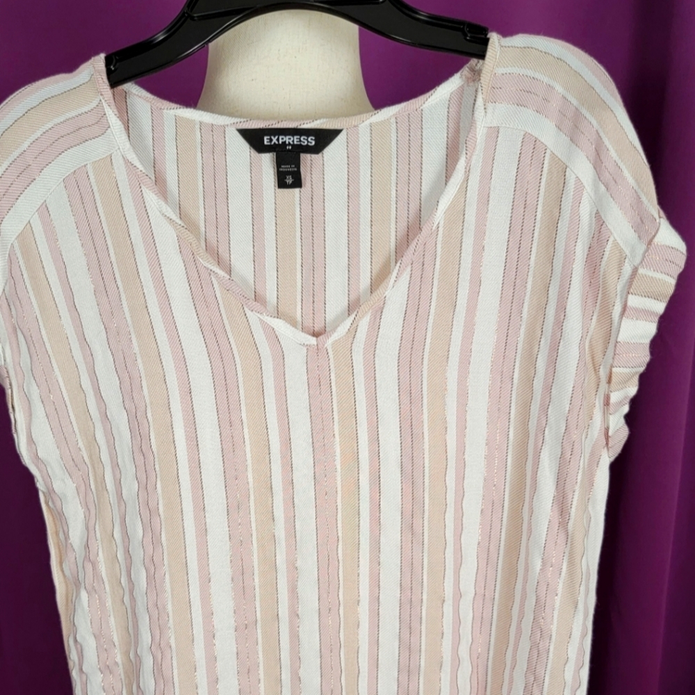 Express top with shining strips